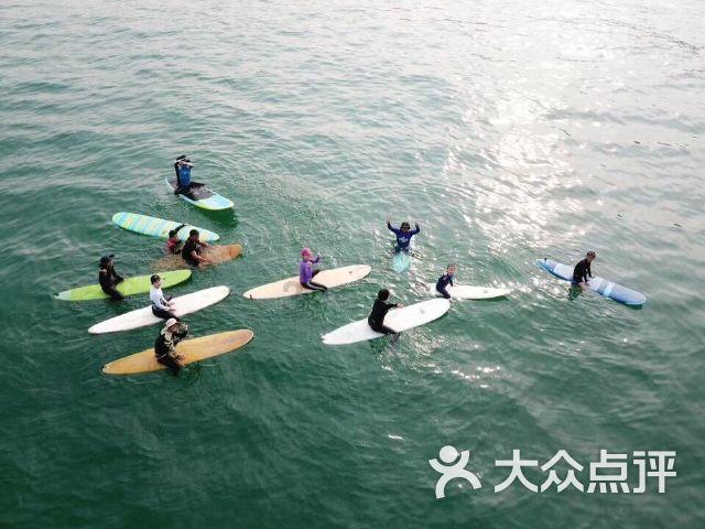 “老委员专家”首次亮相省两会